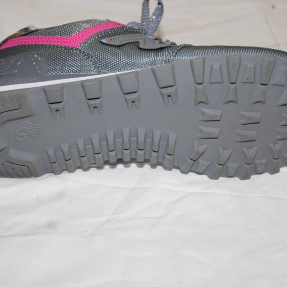 Shoes-004 - Picture 3 of 3